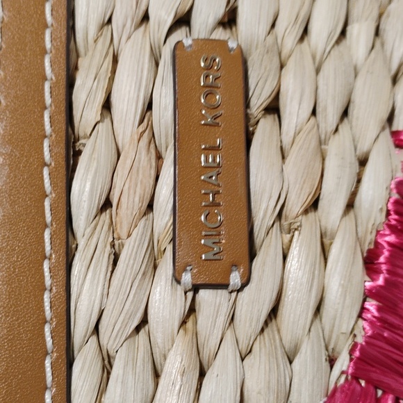 NWOT Michael Kors Malibu Straw Watermelon XL Zip Clutch - Picture 4 of 12